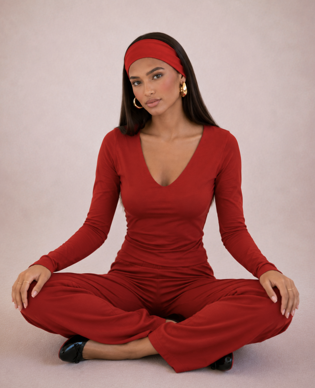 Wonderband non-slip headband in Studio Red