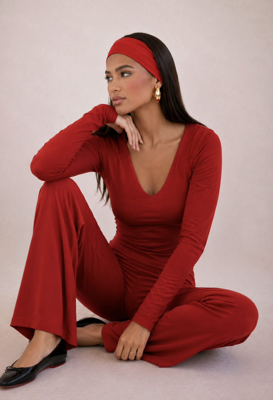 Wonderband non-slip headband in Studio Red